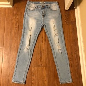 ENCORE DISTRESSED JEANS